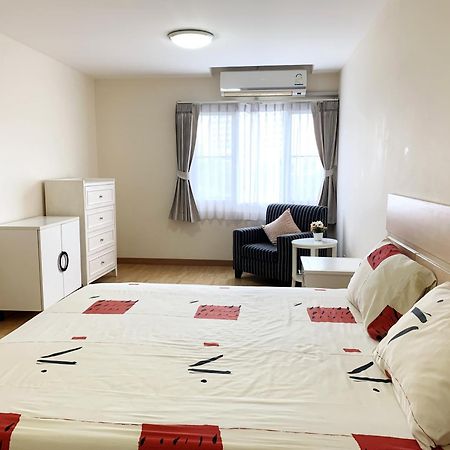 Charming Resident At Ekkamai From Studio Unit Up To 2 Bedroom Apartment Bangkok Exteriör bild