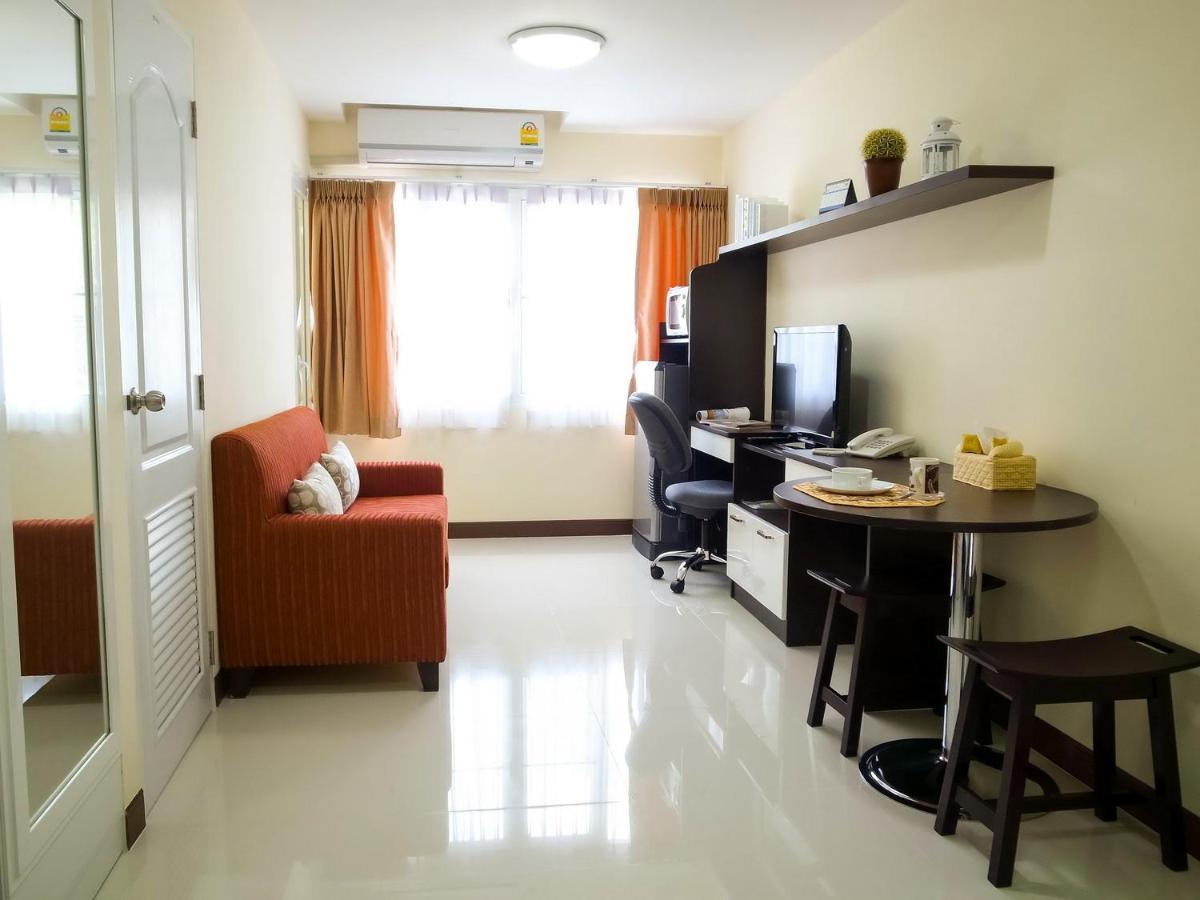 Charming Resident At Ekkamai From Studio Unit Up To 2 Bedroom Apartment Bangkok Exteriör bild