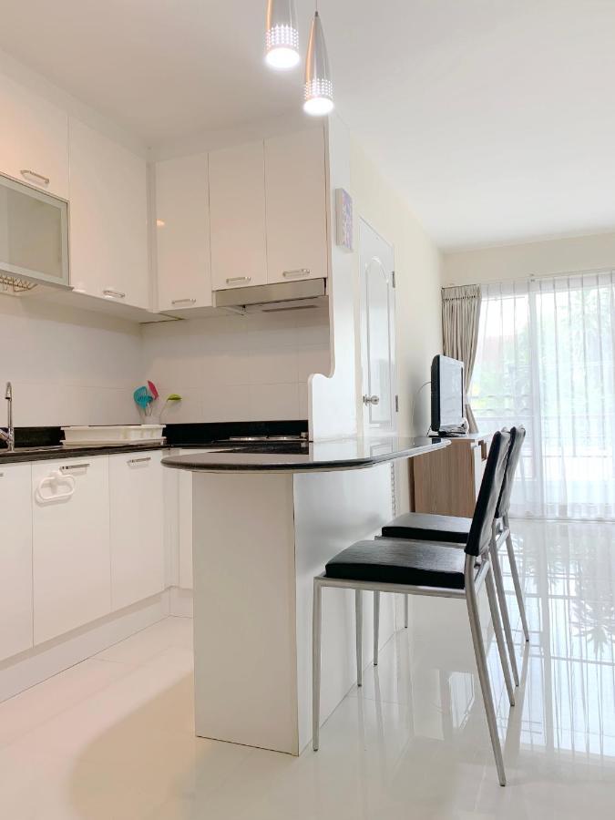 Charming Resident At Ekkamai From Studio Unit Up To 2 Bedroom Apartment Bangkok Exteriör bild