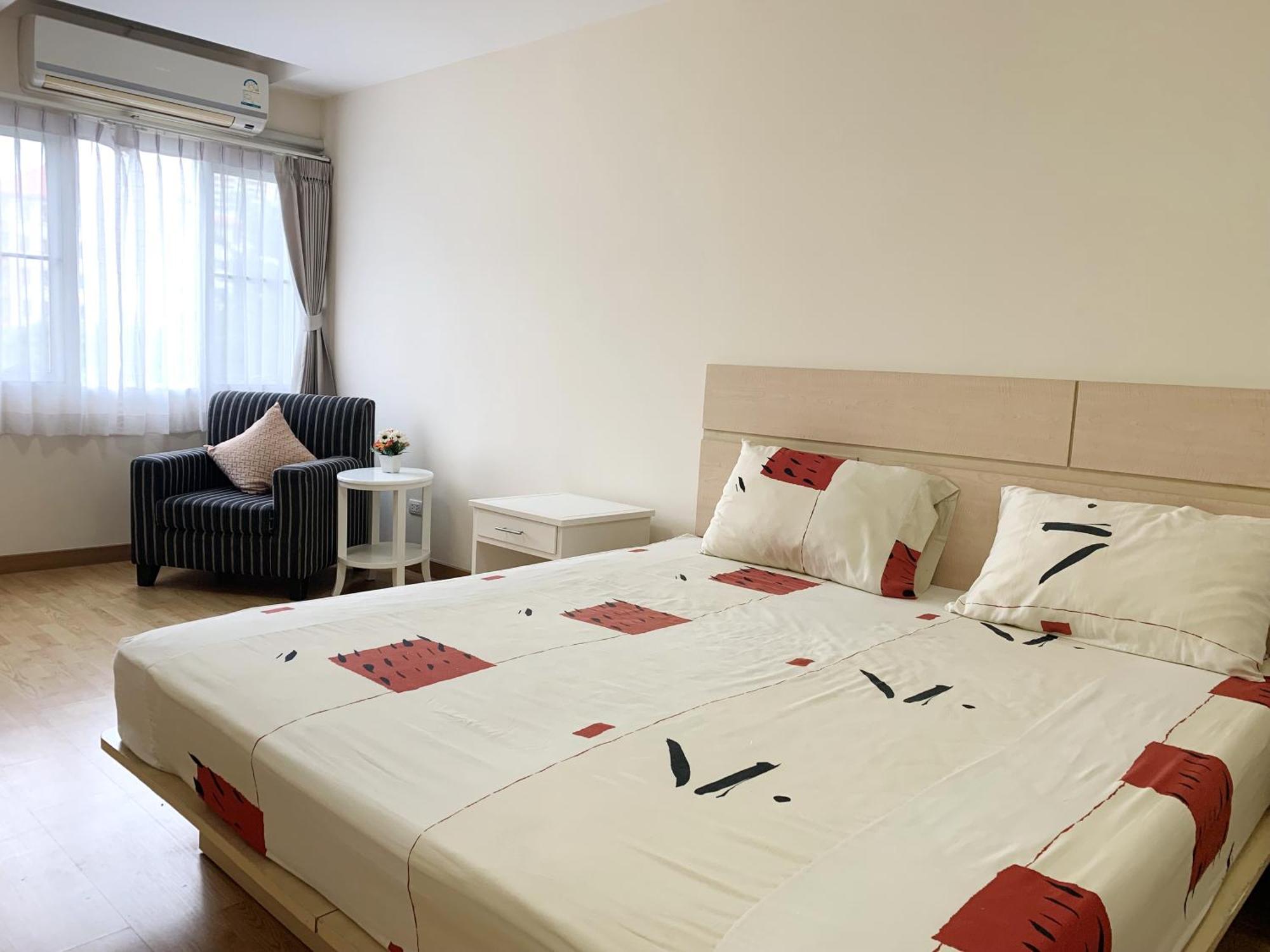 Charming Resident At Ekkamai From Studio Unit Up To 2 Bedroom Apartment Bangkok Exteriör bild